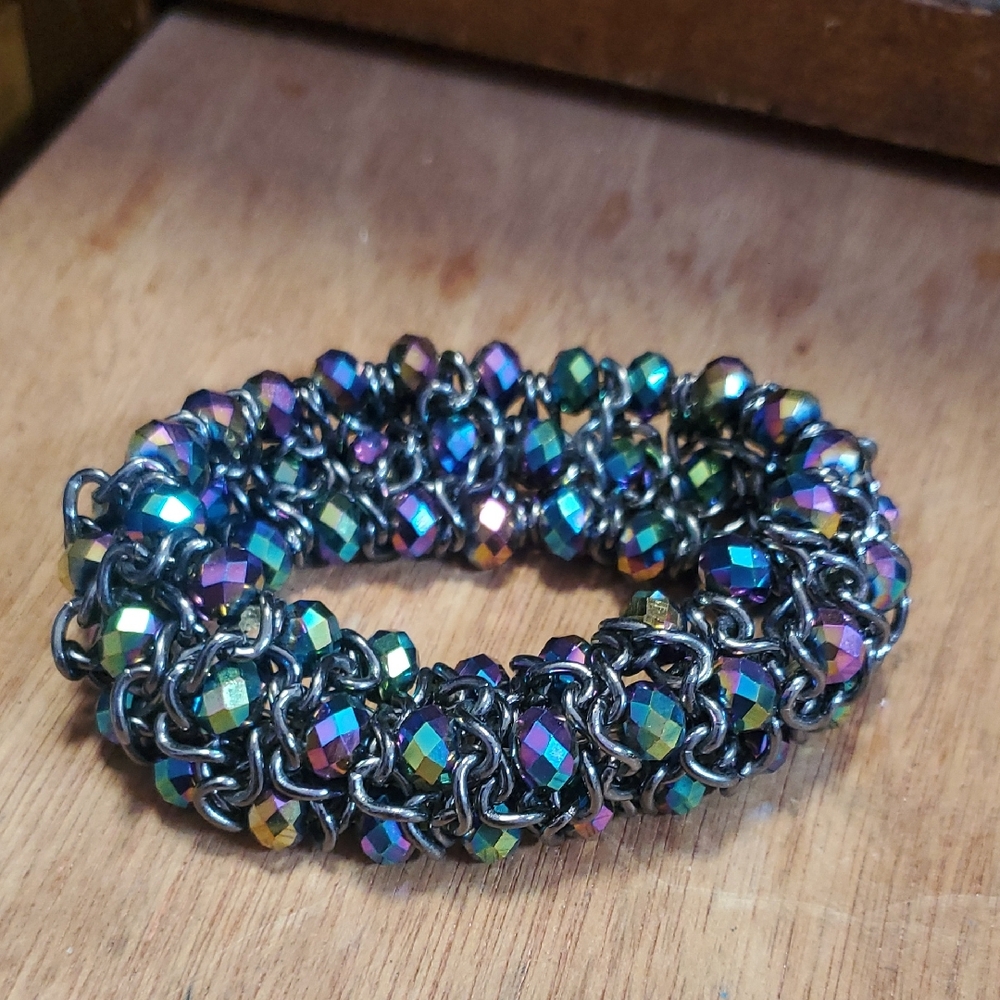 Silver & Irridescient Beaded & Chain Elastic Bracelet ML865